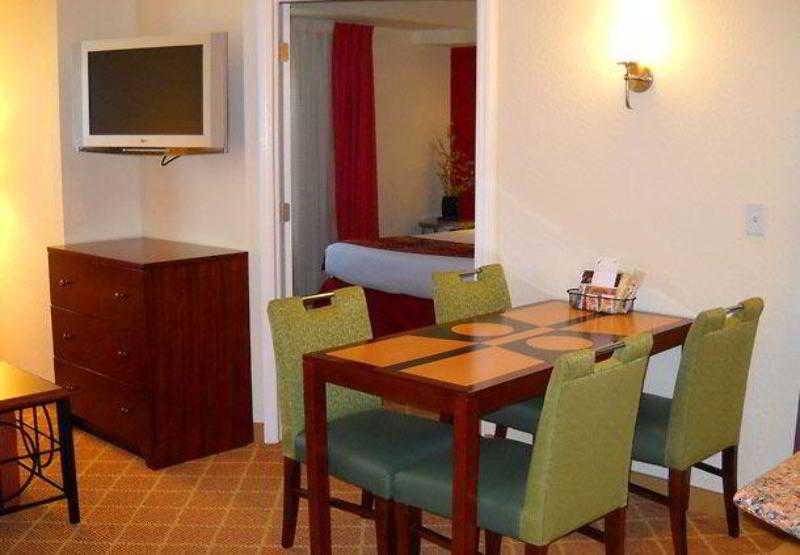 Residence Inn Tampa Suncoast Parkway At Northpointe Village Луц Екстер'єр фото